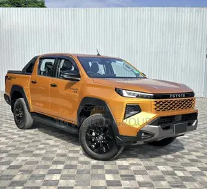 New Toyota Hilux 2025 Yellow