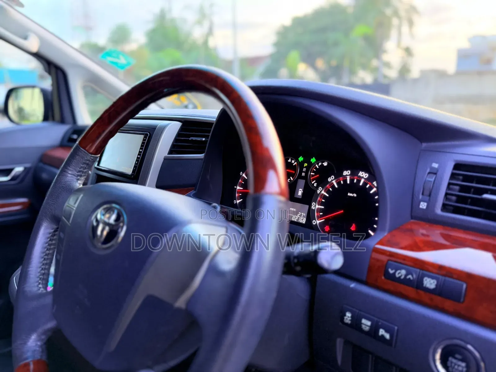 Toyota Vellfire 2010 Black