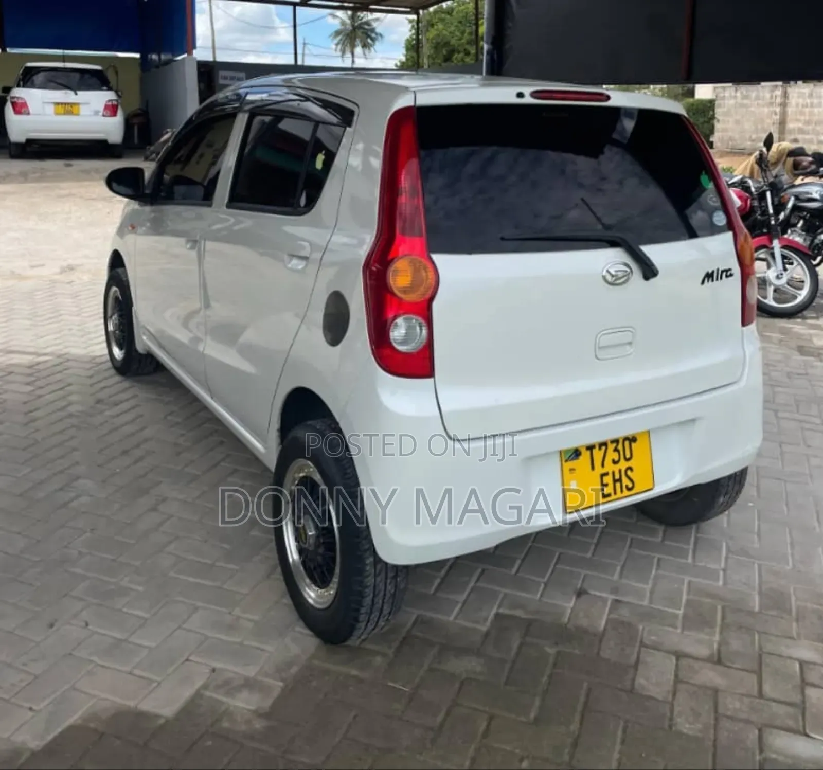 Daihatsu Mira 2005 White