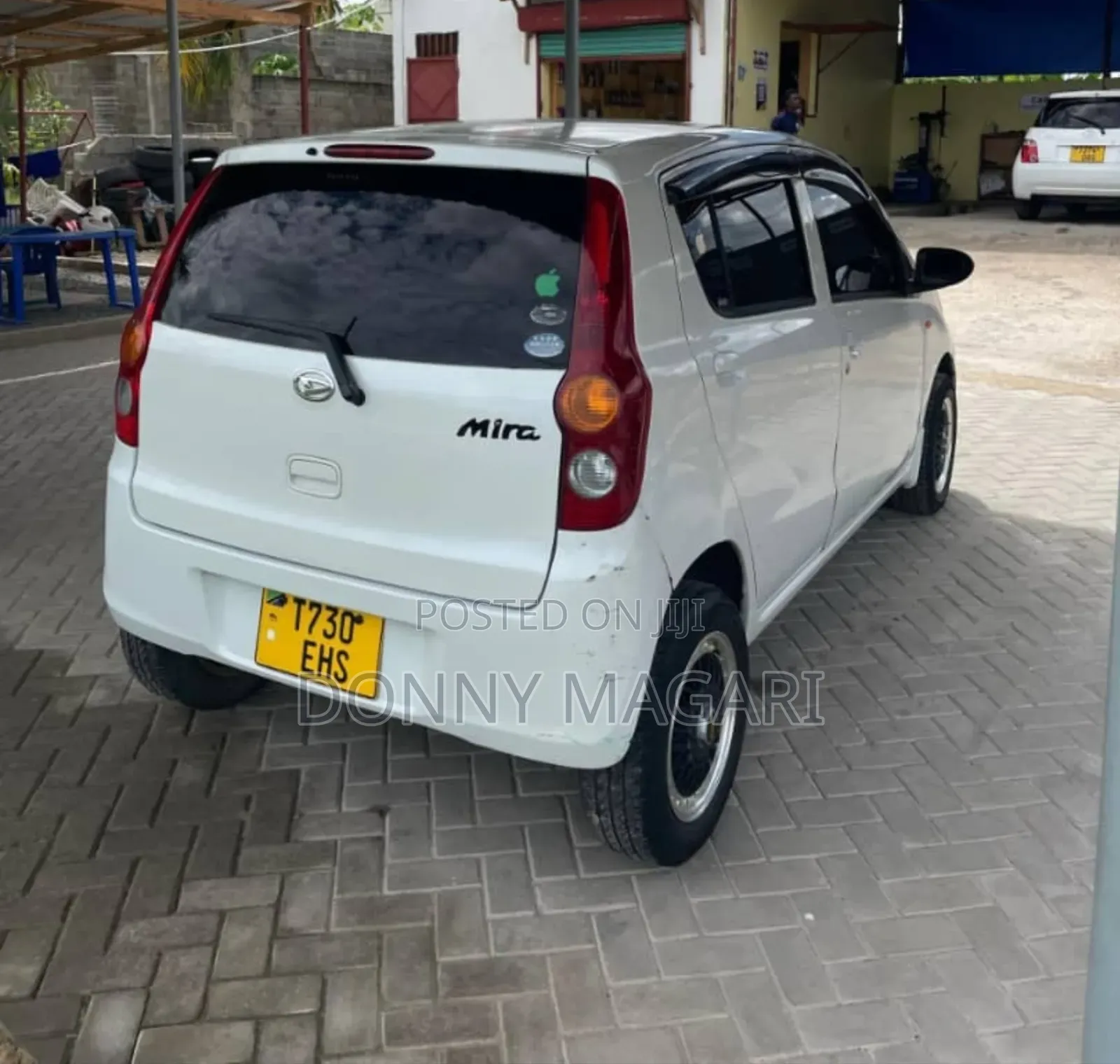Daihatsu Mira 2005 White