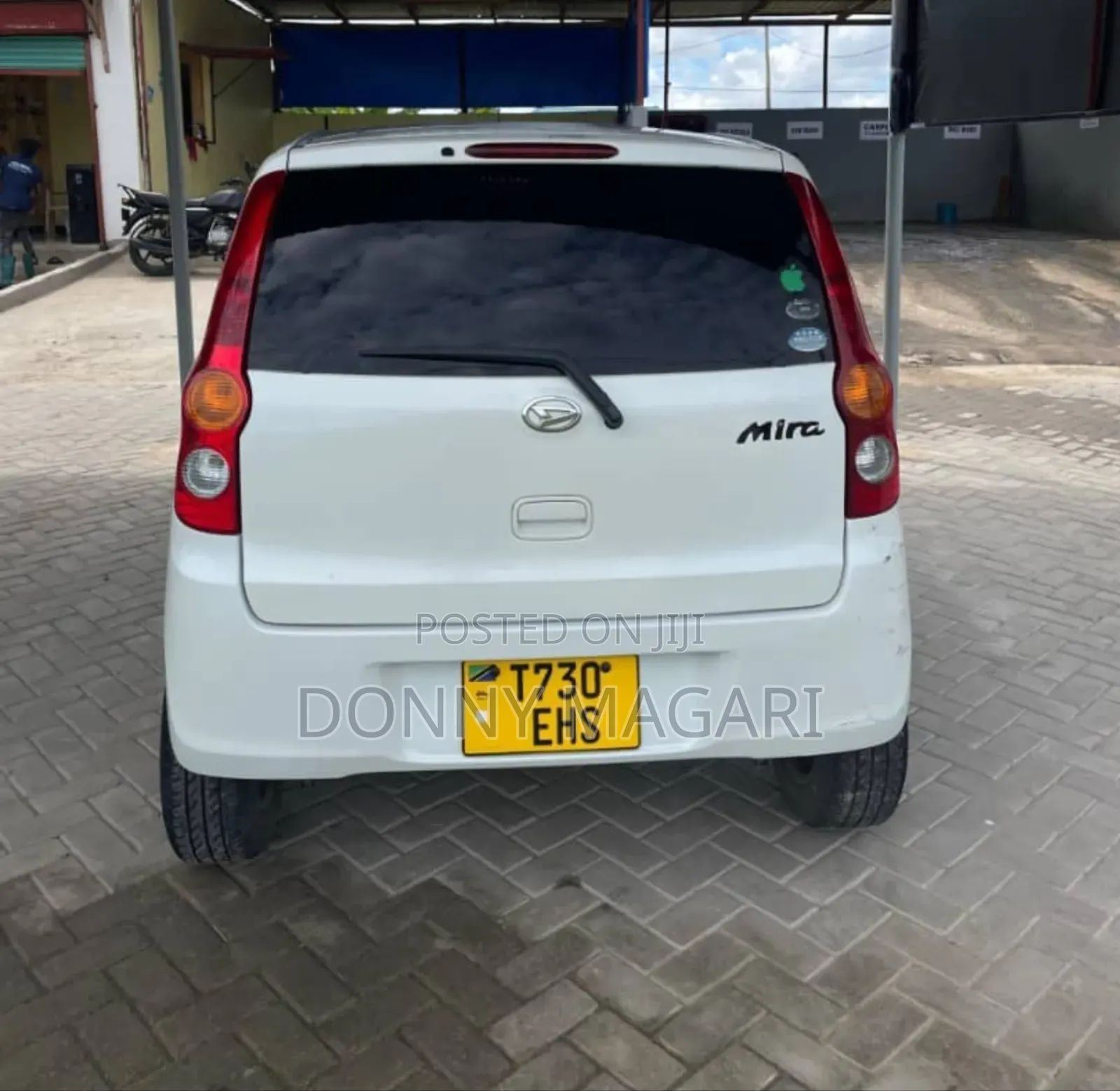 Daihatsu Mira 2005 White