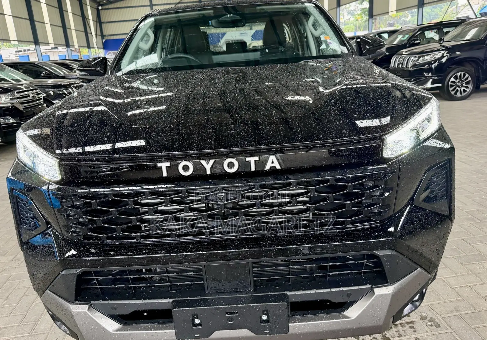 New Toyota Hilux 2025 Black