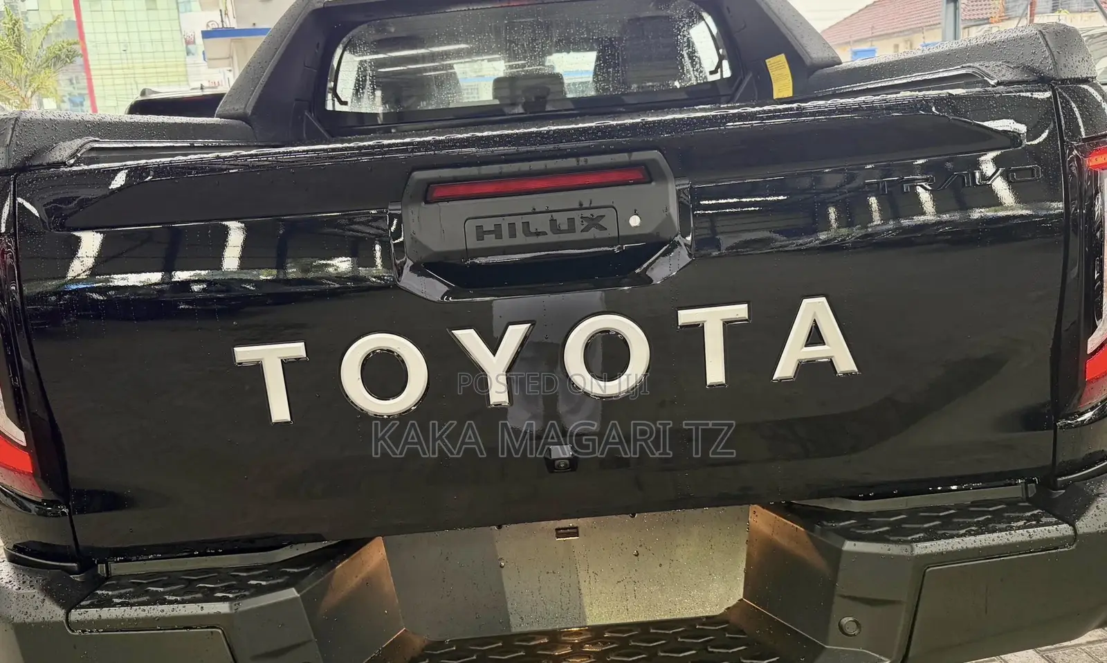 New Toyota Hilux 2025 Black