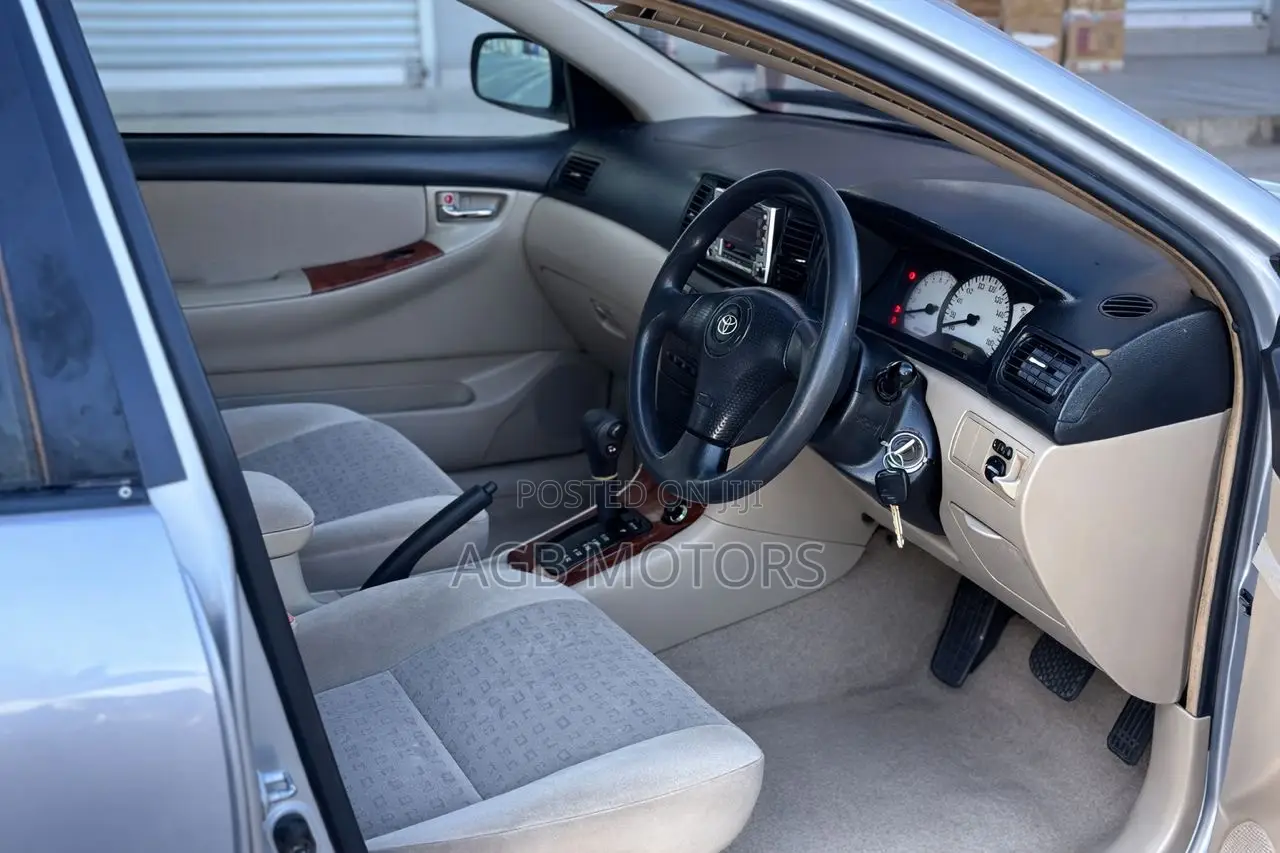 Toyota Corolla RunX 2004 Silver