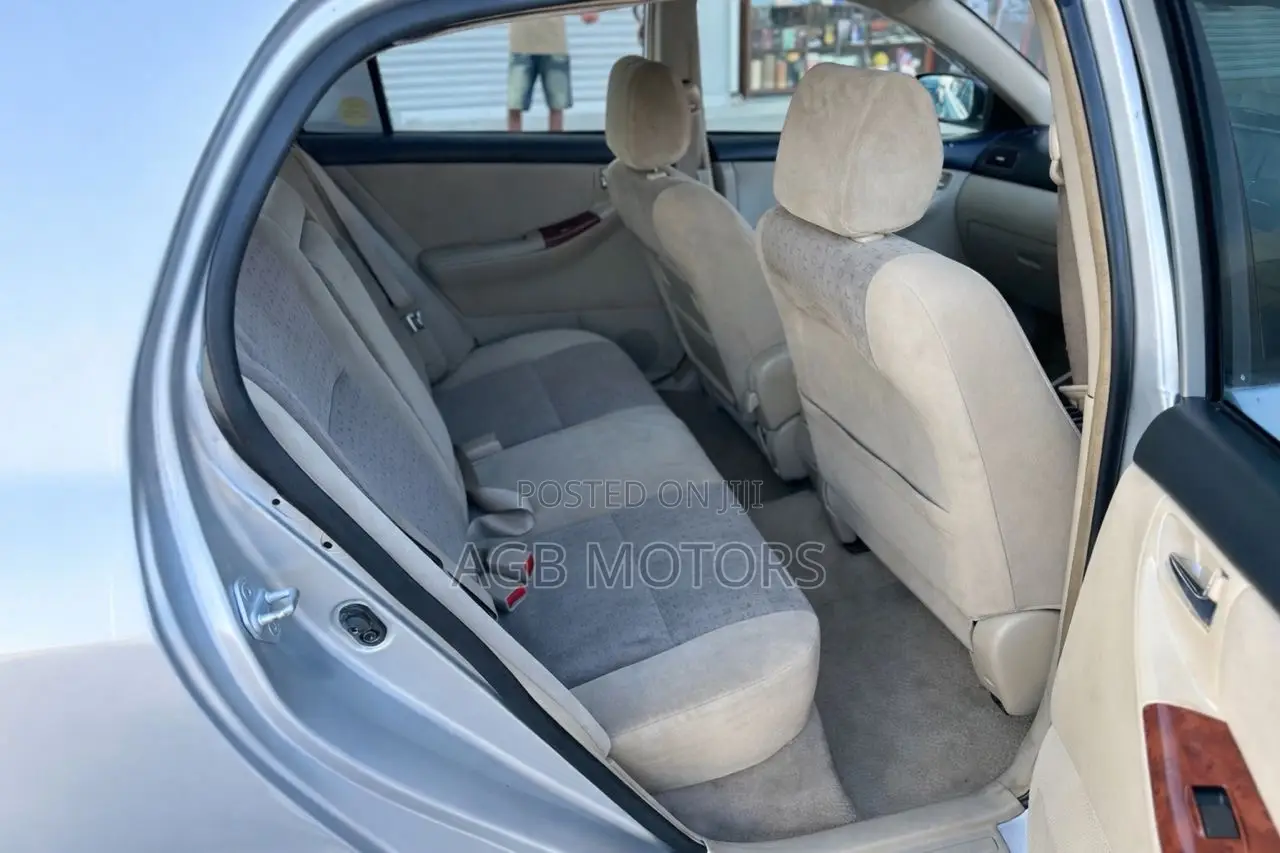 Toyota Corolla RunX 2004 Silver