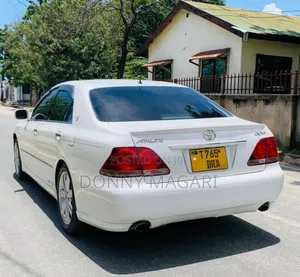 Toyota Crown 2007 White