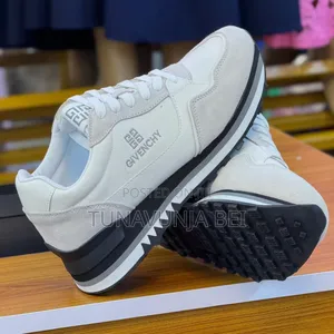 Givenchy Sneakers  Quality