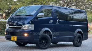 Toyota Quantum 2009 Blue