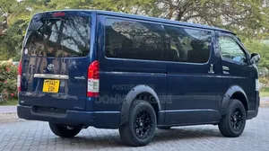 Toyota Quantum 2009 Blue