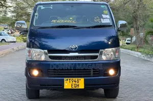 Toyota Quantum 2009 Blue