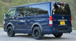 Toyota Quantum 2009 Blue