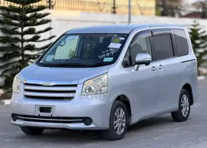 Toyota Noah 2008 Silver