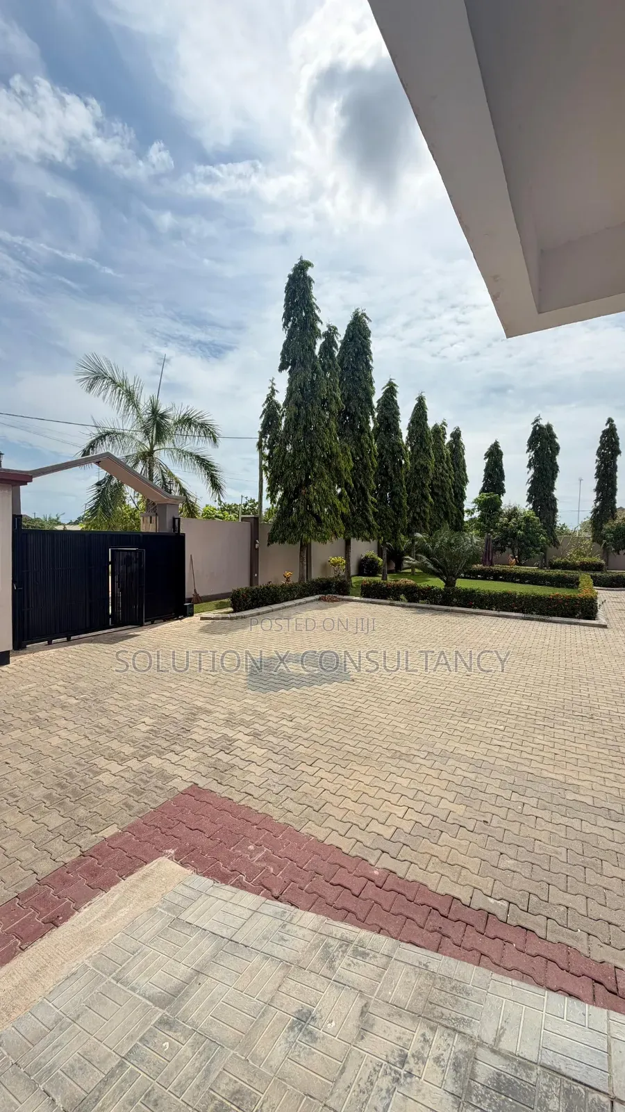 5bdrm Mansion in Mbweni for sale