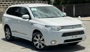 Mitsubishi Outlander 2014 White