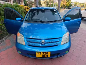 Toyota IST 2005 Blue