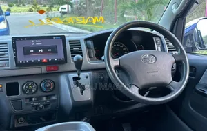 Toyota HiAce 2009 Blue