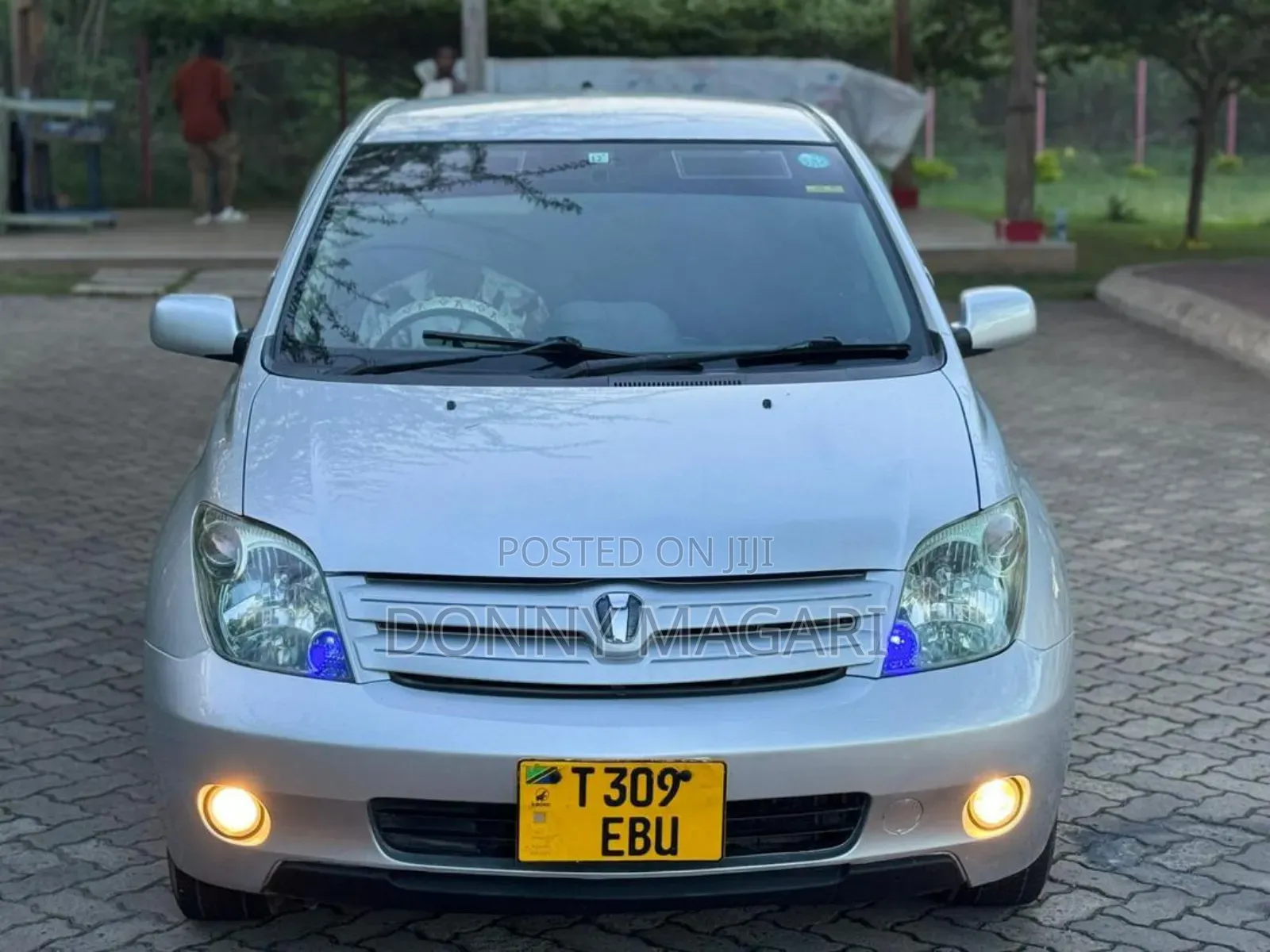 Toyota IST 2005 Silver