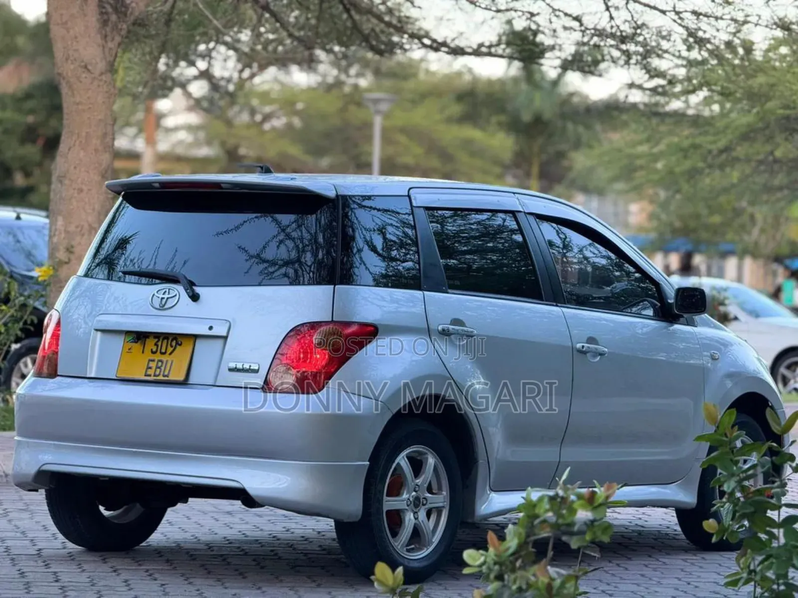 Toyota IST 2005 Silver