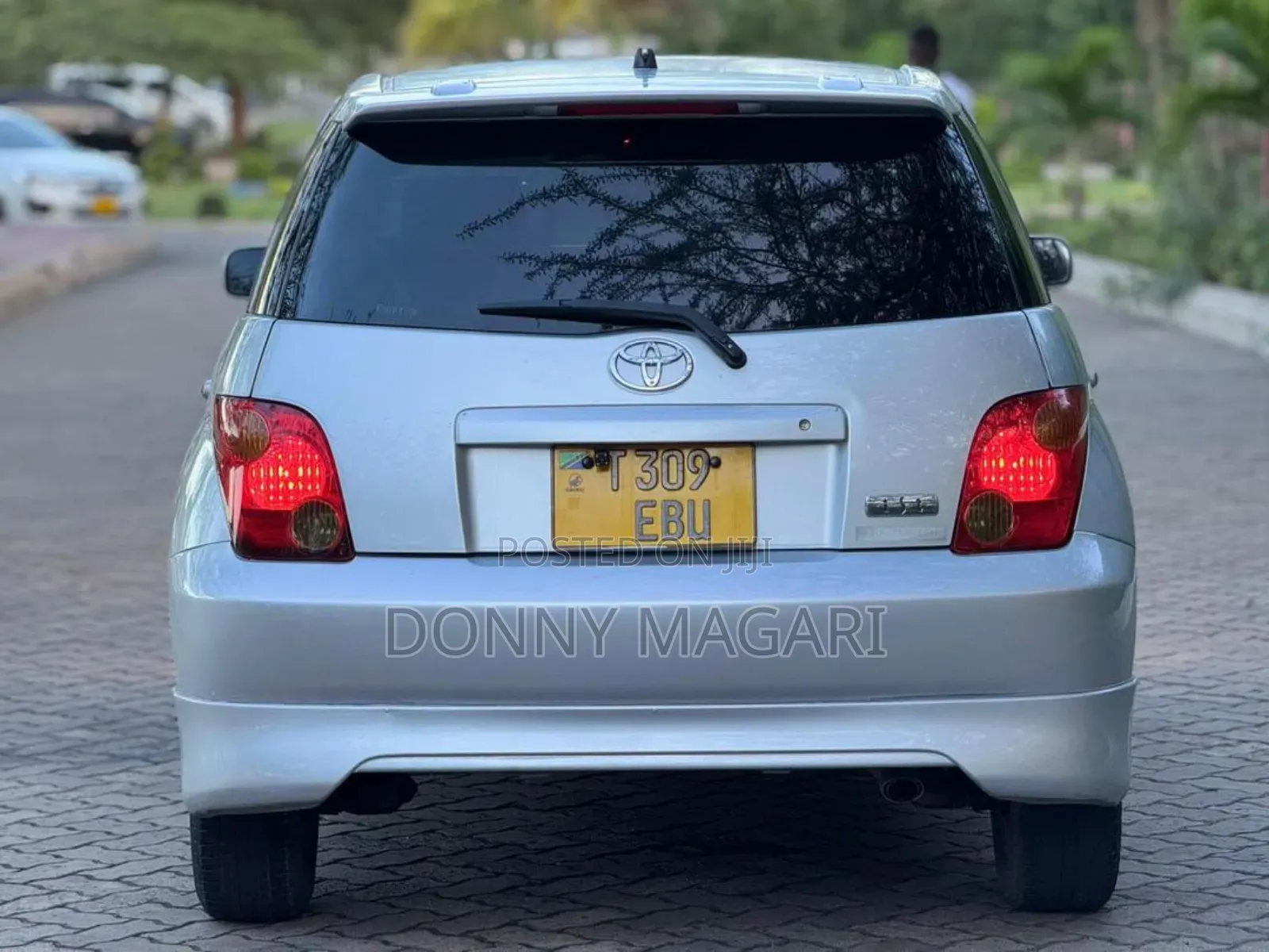 Toyota IST 2005 Silver