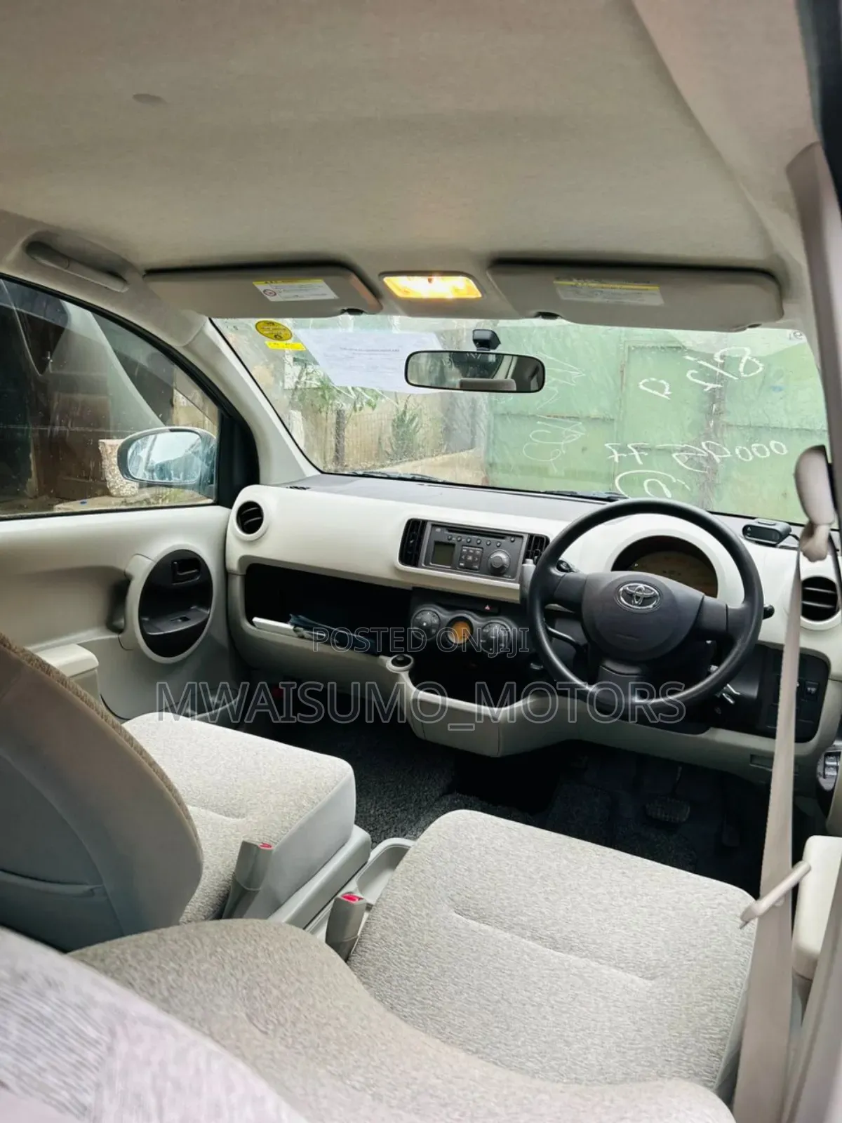Toyota Passo 2011 Gold