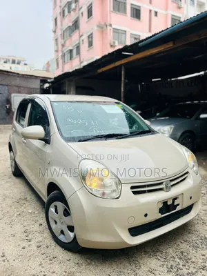 Toyota Passo 2011 Gold
