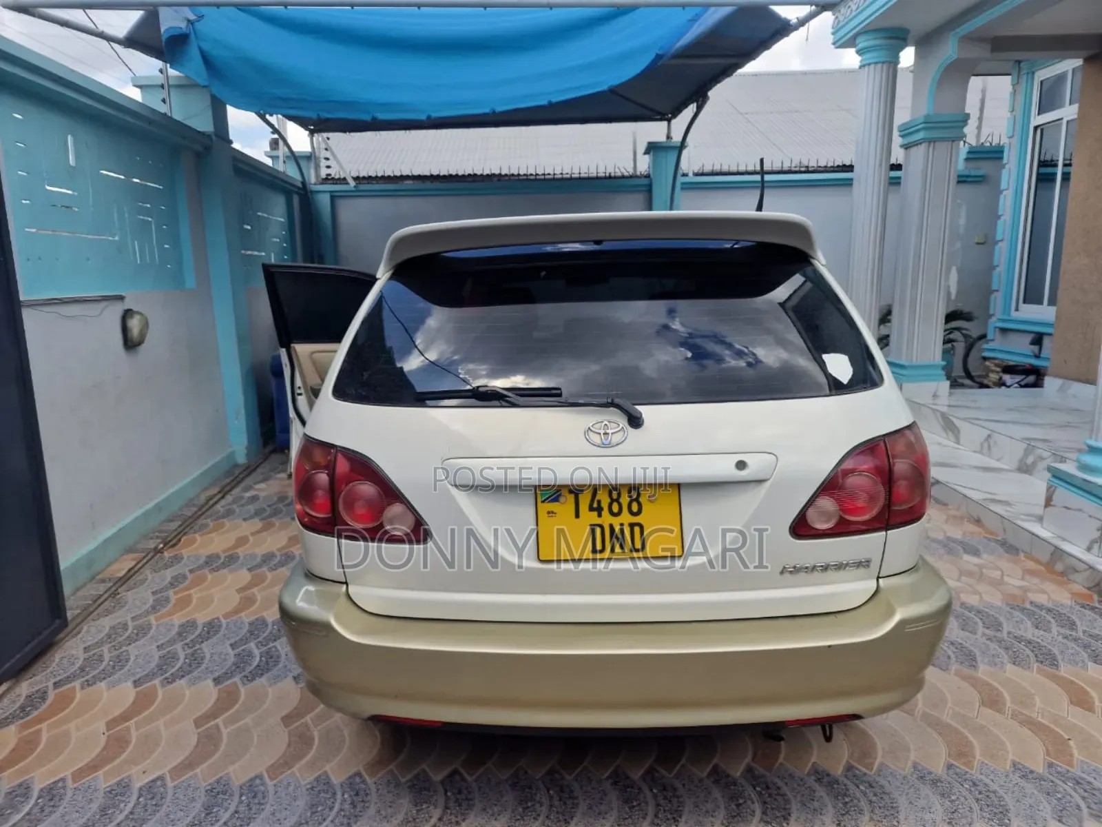 Toyota Harrier 2000 White