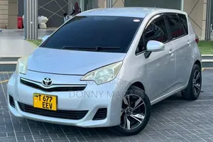 Toyota Ractis 2013 Silver