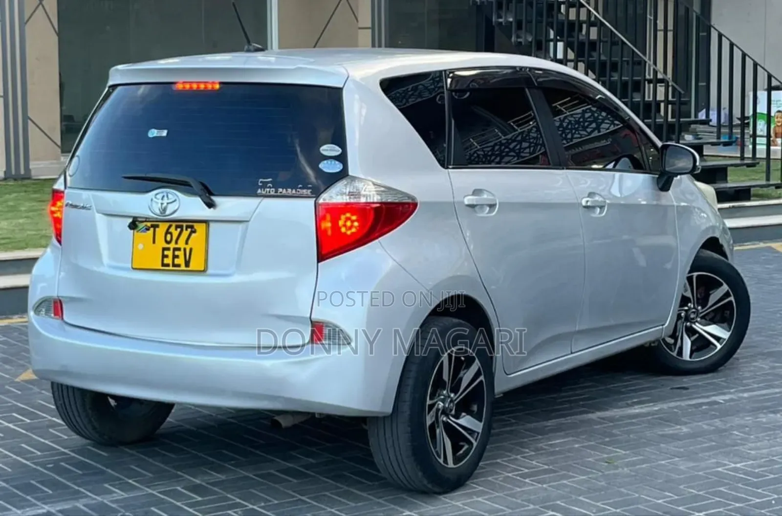 Toyota Ractis 2013 Silver
