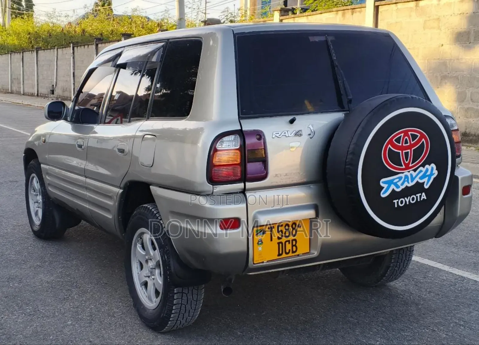 Toyota RAV4 Automatic 2000 Silver