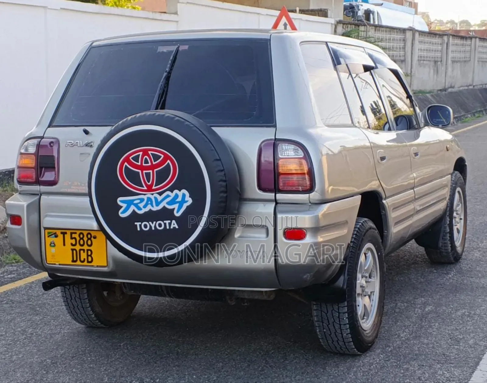 Toyota RAV4 Automatic 2000 Silver