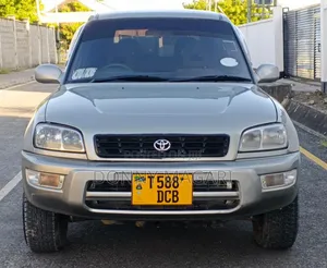 Toyota RAV4 Automatic 2000 Silver