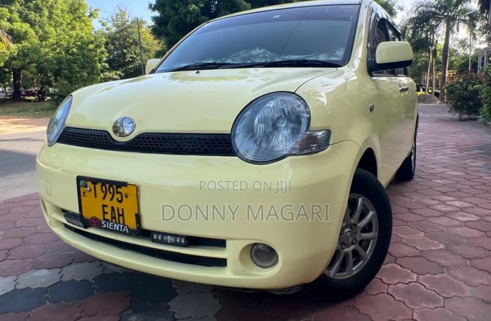 Toyota Sienta 1.5 AWD 2005 Yellow