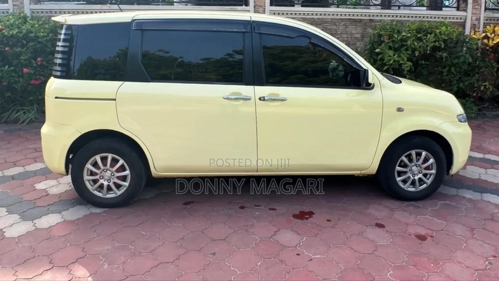 Toyota Sienta 1.5 AWD 2005 Yellow
