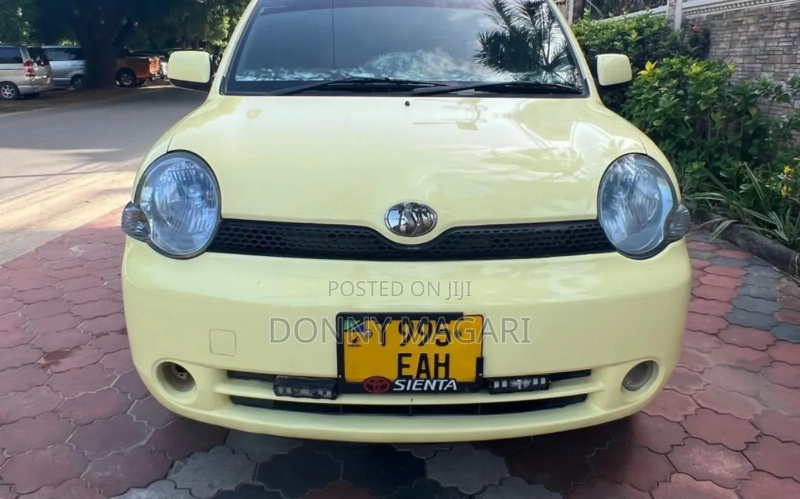 Toyota Sienta 1.5 AWD 2005 Yellow