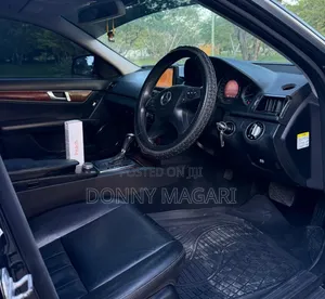 Mercedes-Benz C200 2008 Black