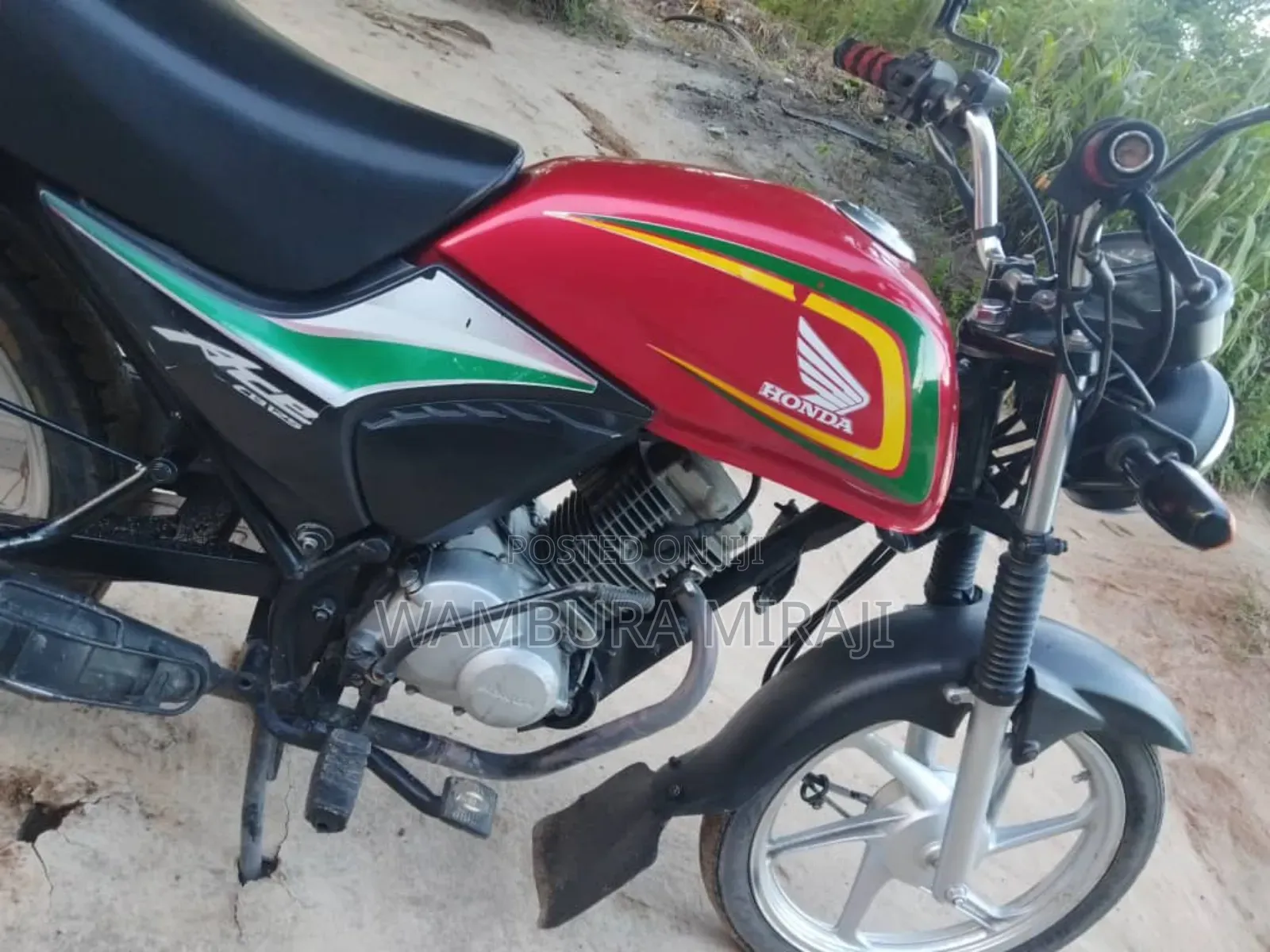 Honda CB 2025 Red