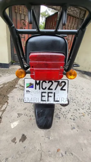 Honda CB 2025 Red