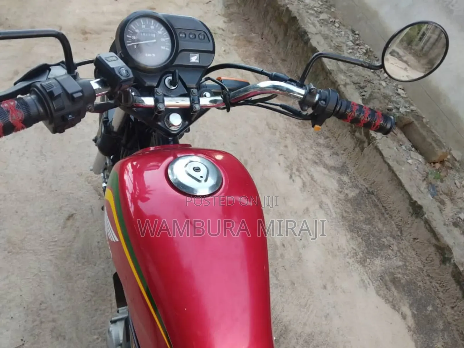 Honda CB 2025 Red