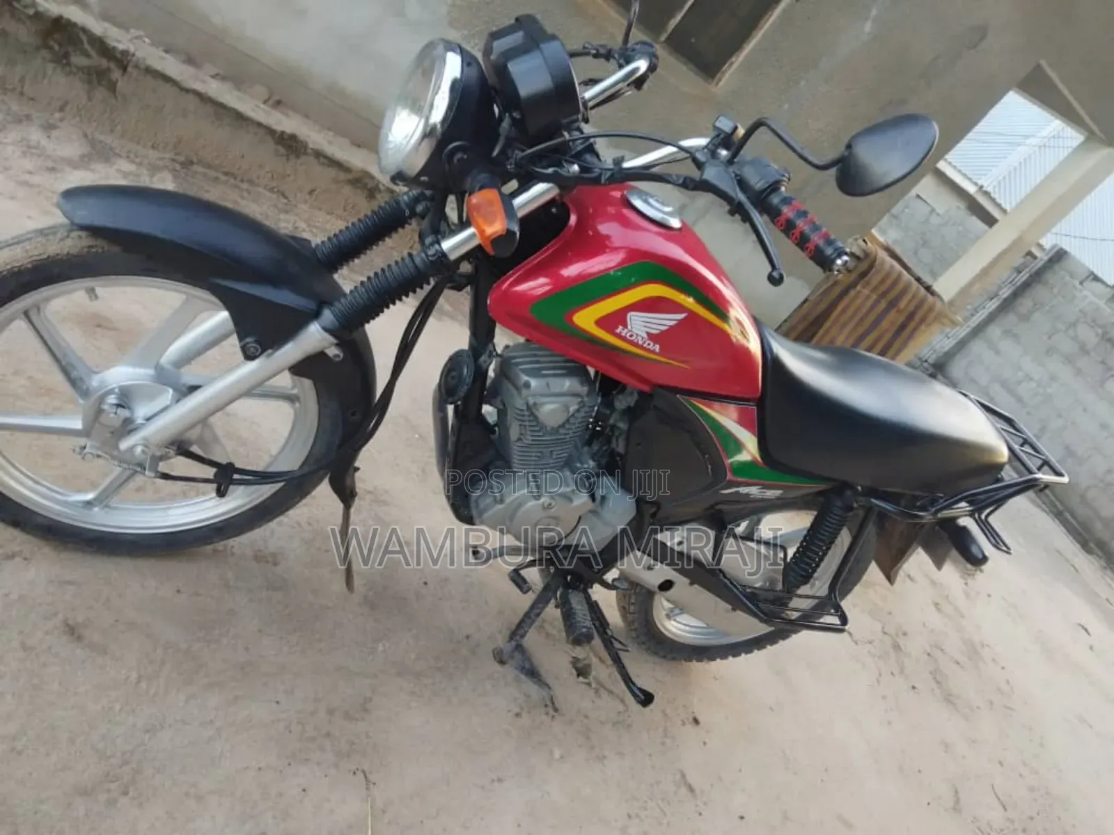 Honda CB 2025 Red