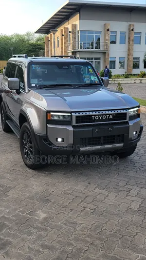 Toyota Land Cruiser Prado 2025