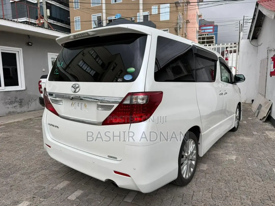 Toyota Alphard 2013 White