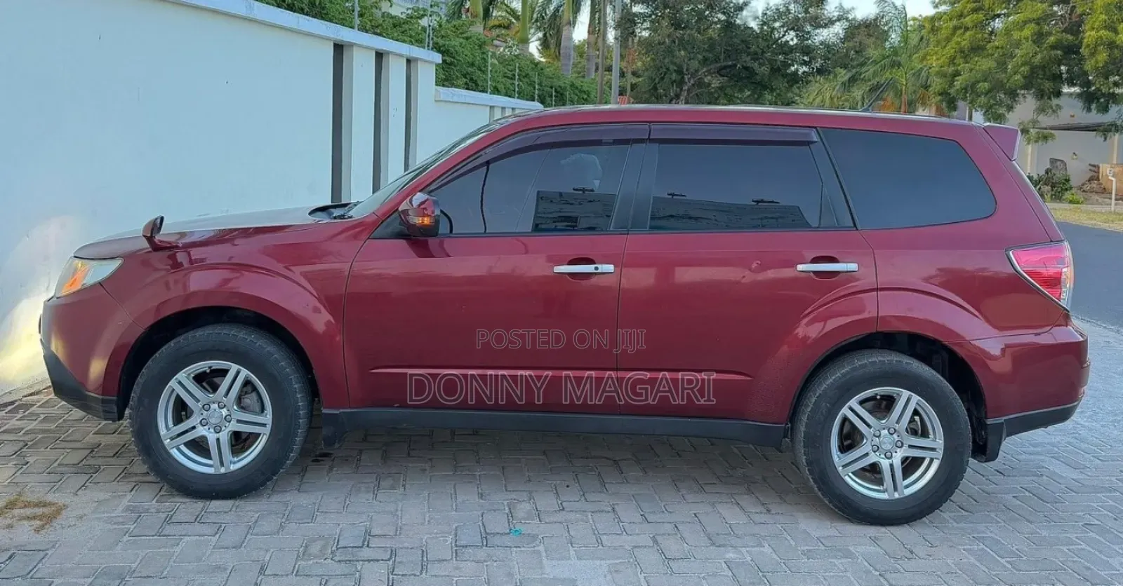 Subaru Forester 2.0D X 2011 Maroon