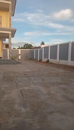 6bdrm House in Kigamboni for sale