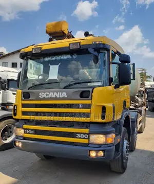 Scania 2004 Yellow