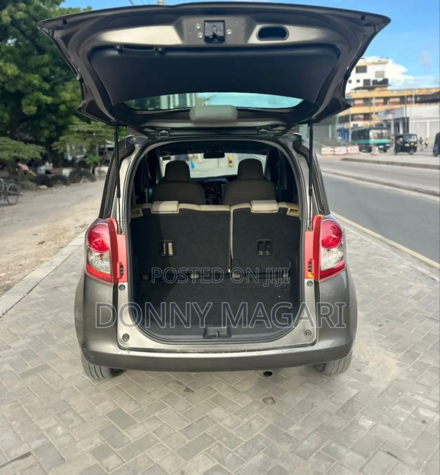 Toyota Ractis 1.5 AWD 2009 Gray