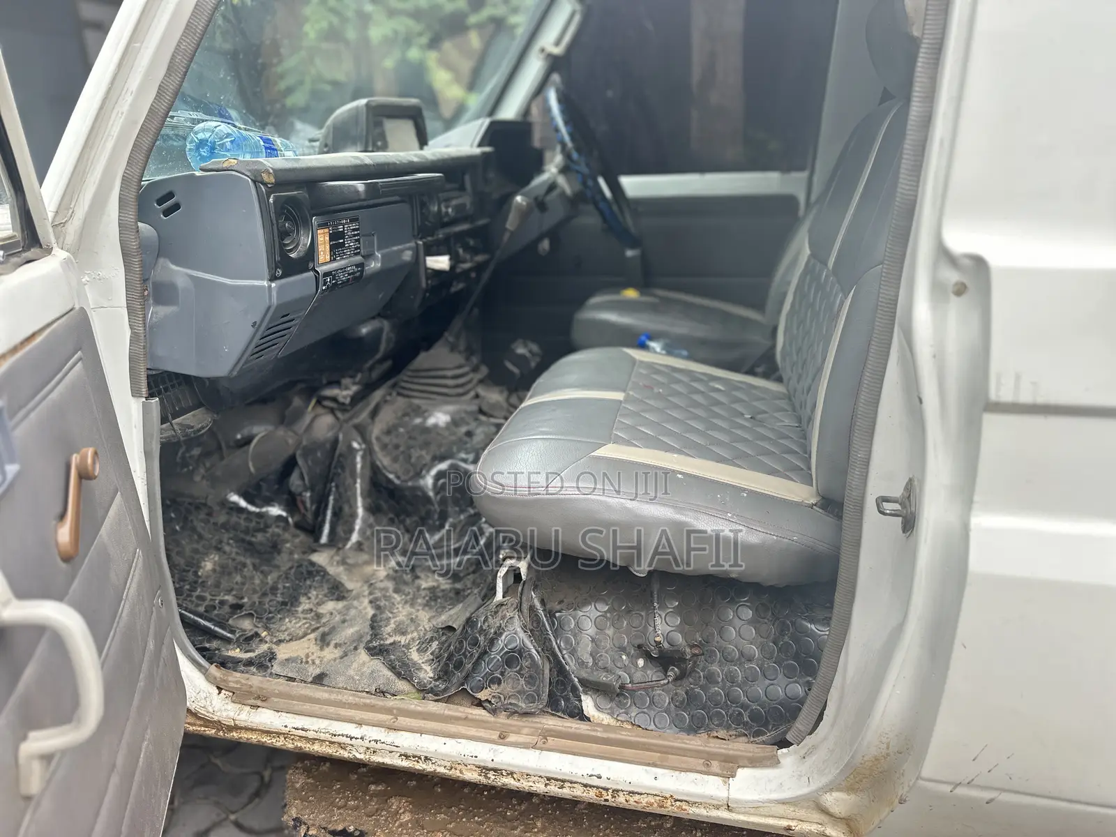 Toyota Land Cruiser 90 1997 White