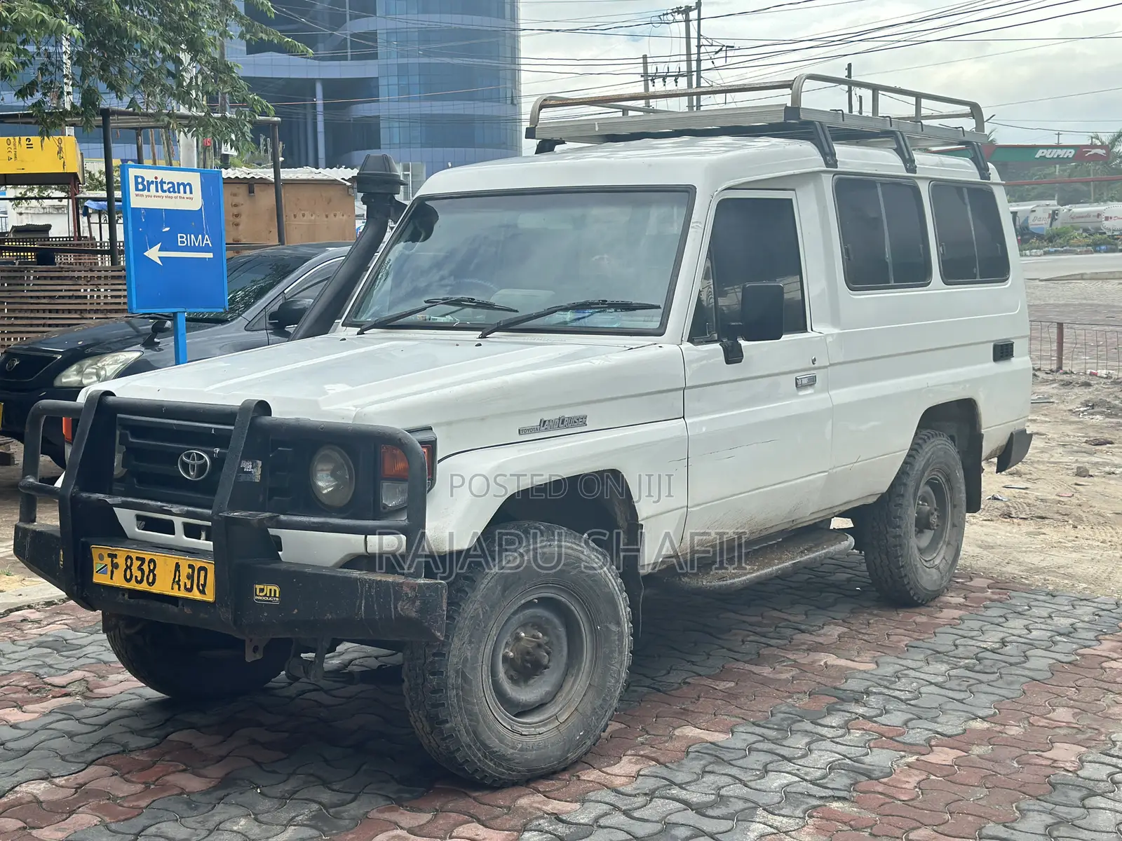 Toyota Land Cruiser 90 1997 White