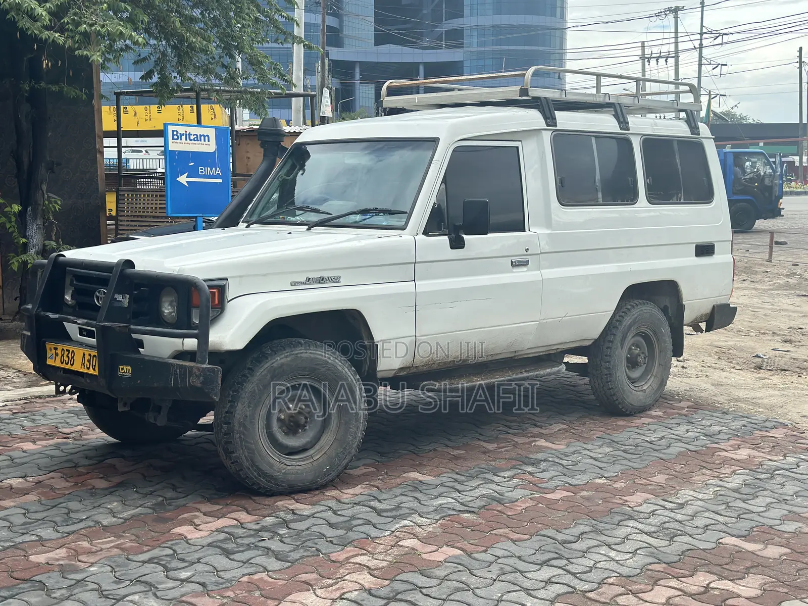 Toyota Land Cruiser 90 1997 White