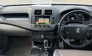 Toyota Crown 2008 White