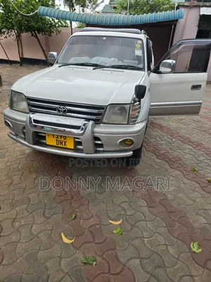 Toyota Land Cruiser Prado 2001 White